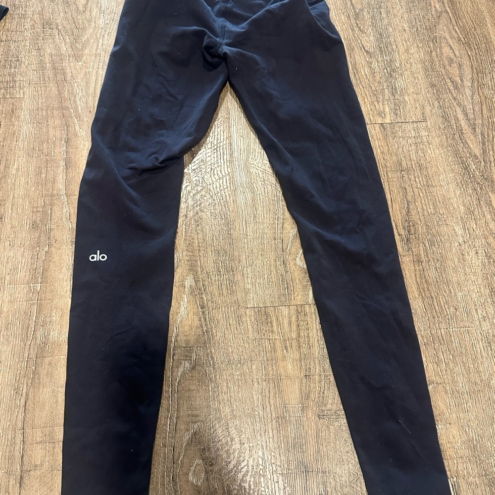 ALO Yoga Black Leggings and ALO sports bra